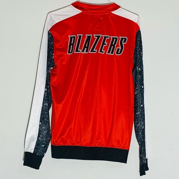 NBA Portland Trail Blazers Red and Black Jacket SZ L - Picture 2 of 9